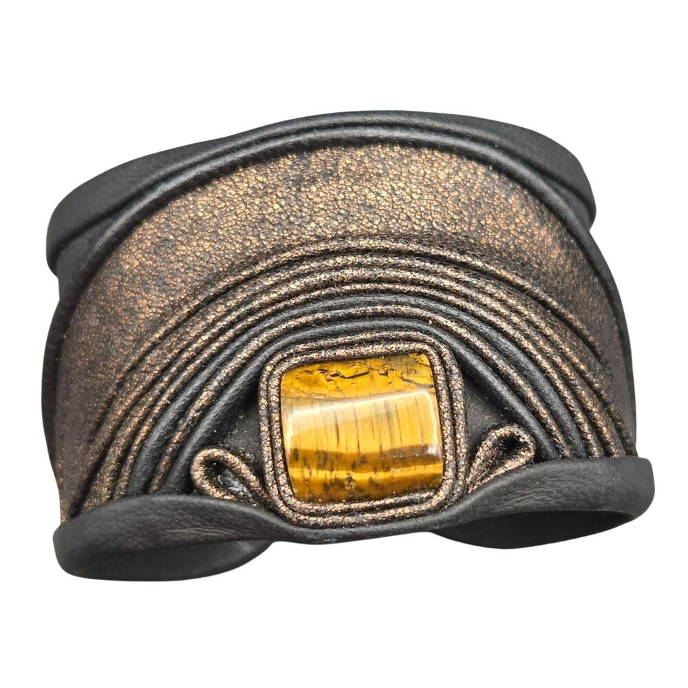 Handmade Leather Bracelet with Tiger's Eye Stone